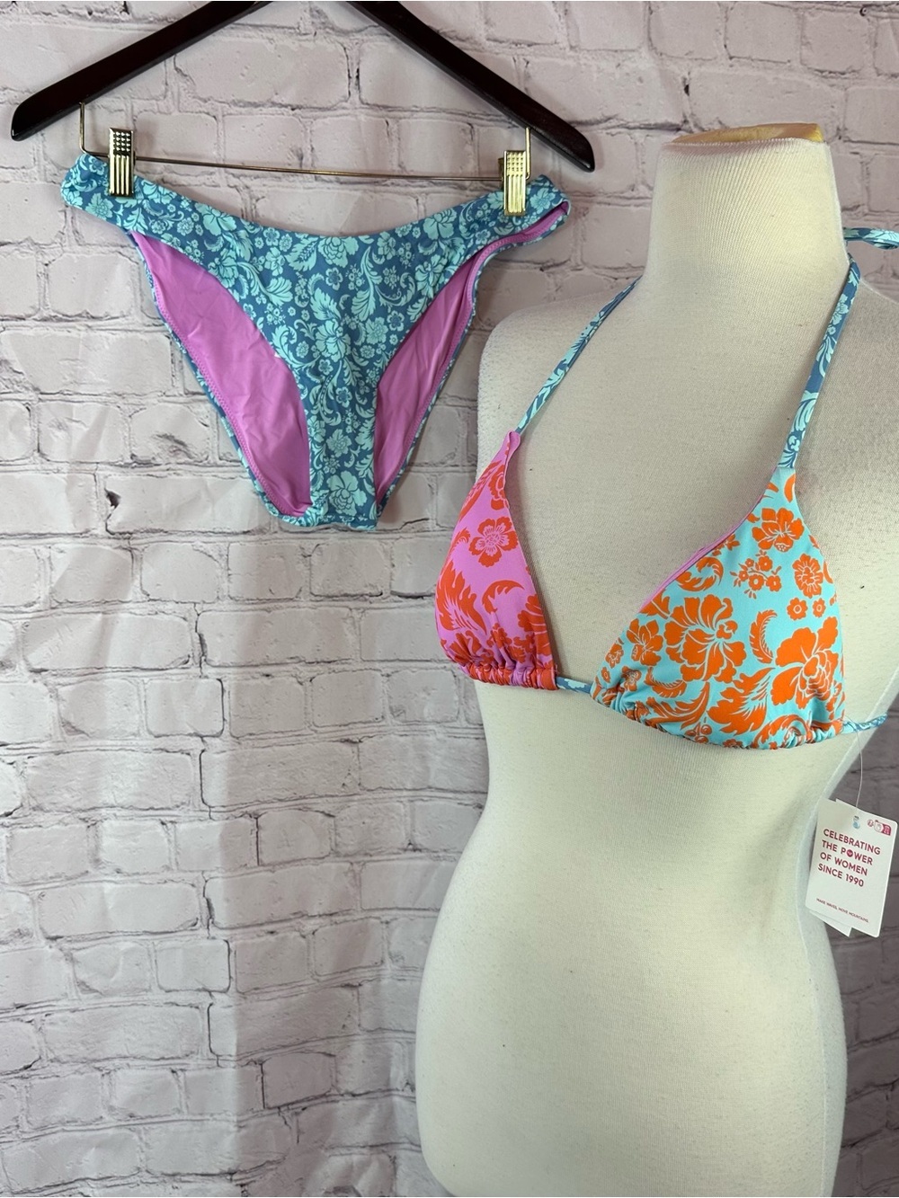 NWT Roxy Floral Bikini tiki triangle top scoop bottoms surfer beach boho